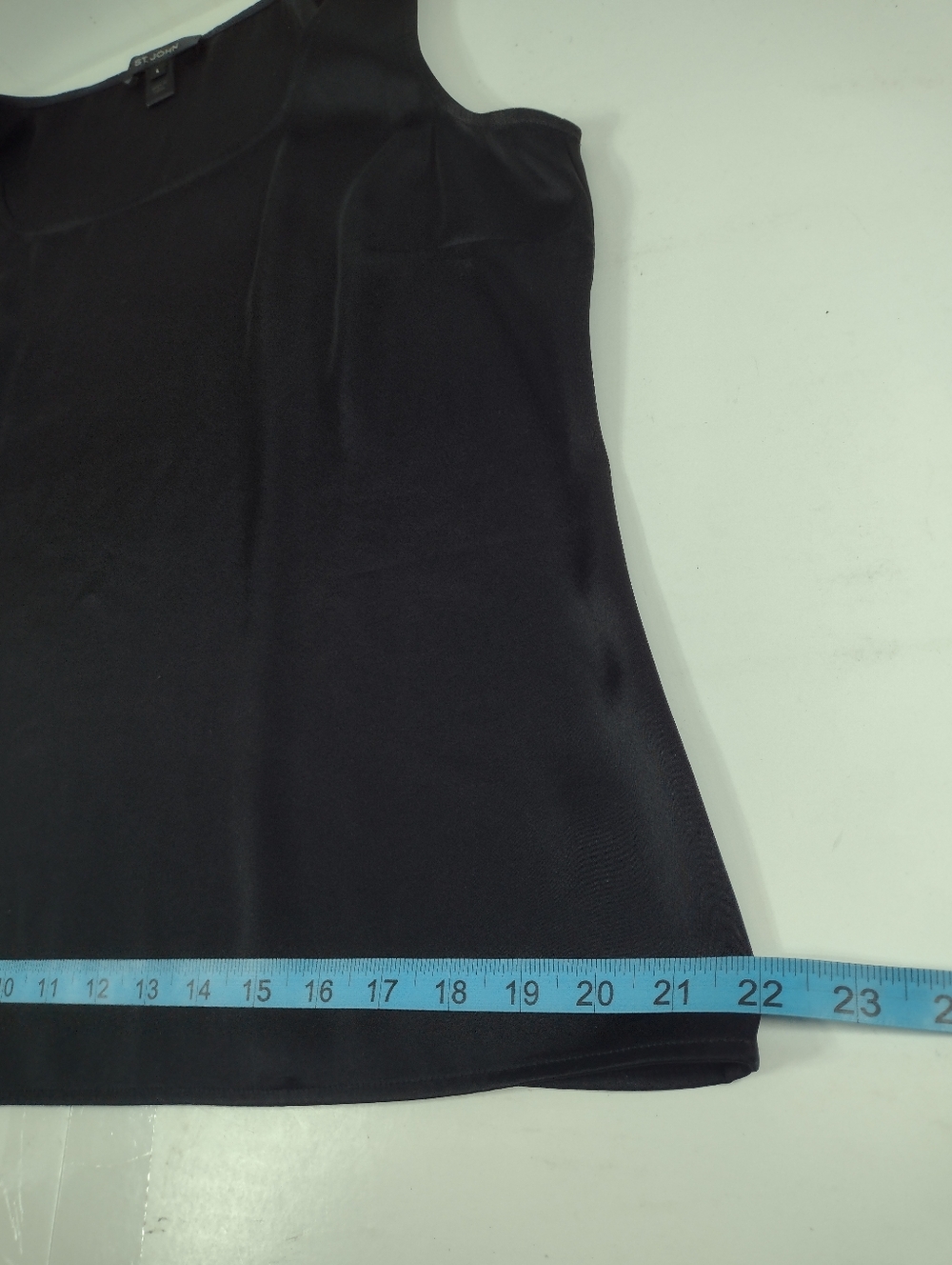 St. John Black Satin Scoop Neck Tank - Picture 7 of 8